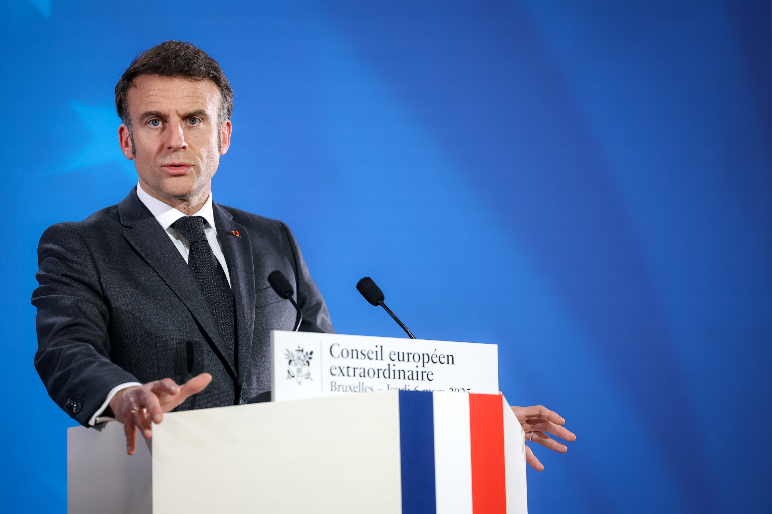 Macron aborda con Trump “soluciones diplomáticas” sin “acuerdo global” para reabrir el estrecho de Ormuz < El Informador Venezuela