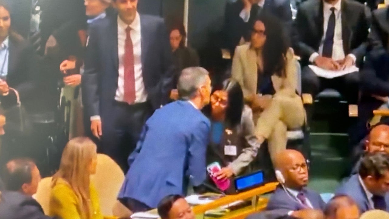 Así quedó registrado el recorrido de Delcy Rodríguez por la Asamblea General de la ONU para saludar de beso a Pedro Sánchez | NTN24.COM