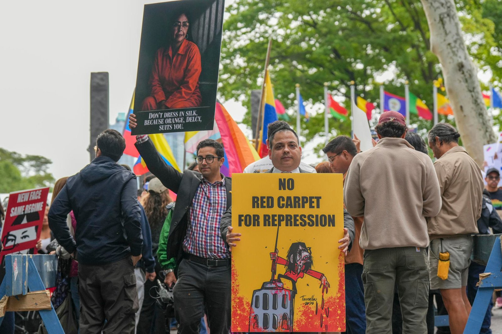 Venezolanos en NY protestan en rechazo a la participación de Delcy Rodríguez ante ONU – Efecto Cocuyo