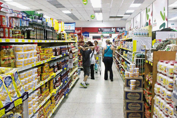 #Dato: Los venezolanos invierten 55 minutos por vez en la compra en los supermercados – bancaynegocios.com