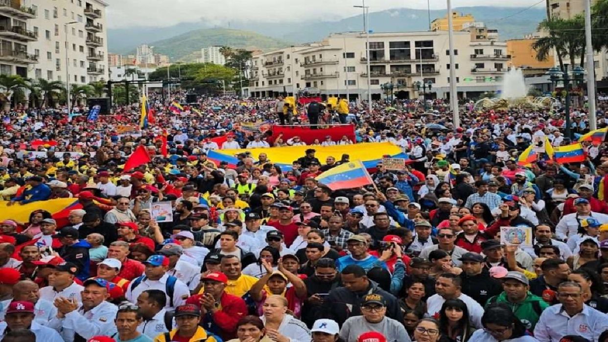 Marchan en respaldo a participación de Delcy Rodríguez en la ONU