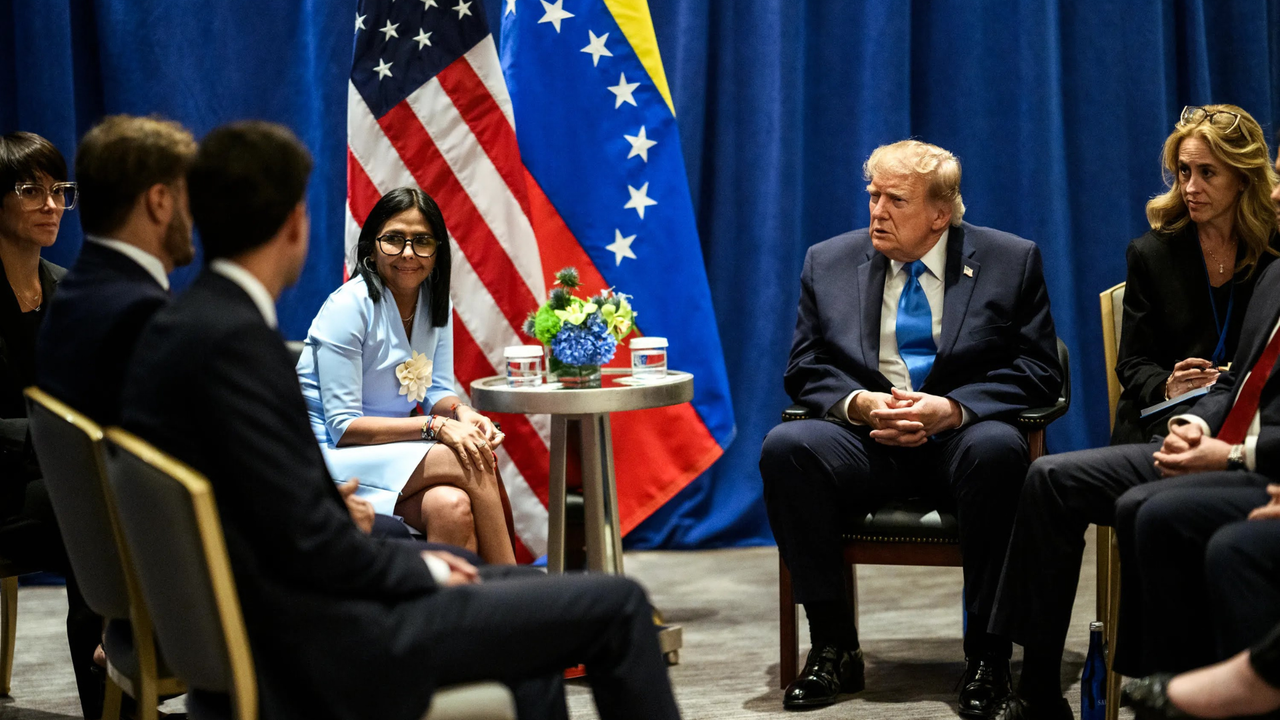 Revelan más imágenes del encuentro entre Trump y Delcy Rodríguez en Nueva York: la inédita escena que dejó la reunión | NTN24.COM