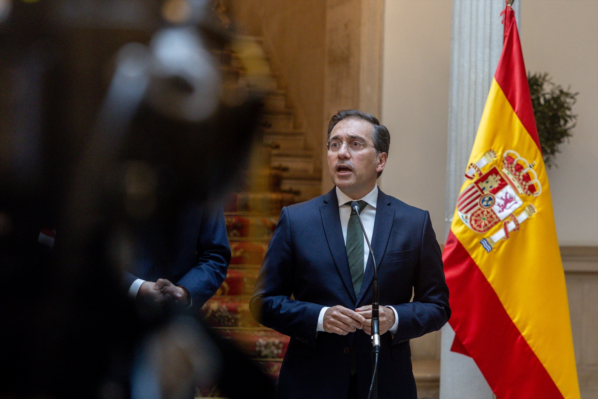 Albares asegura que encuentro entre Pedro Sánchez y Delcy Rodríguez fue «un saludo sin más» < El Informador Venezuela