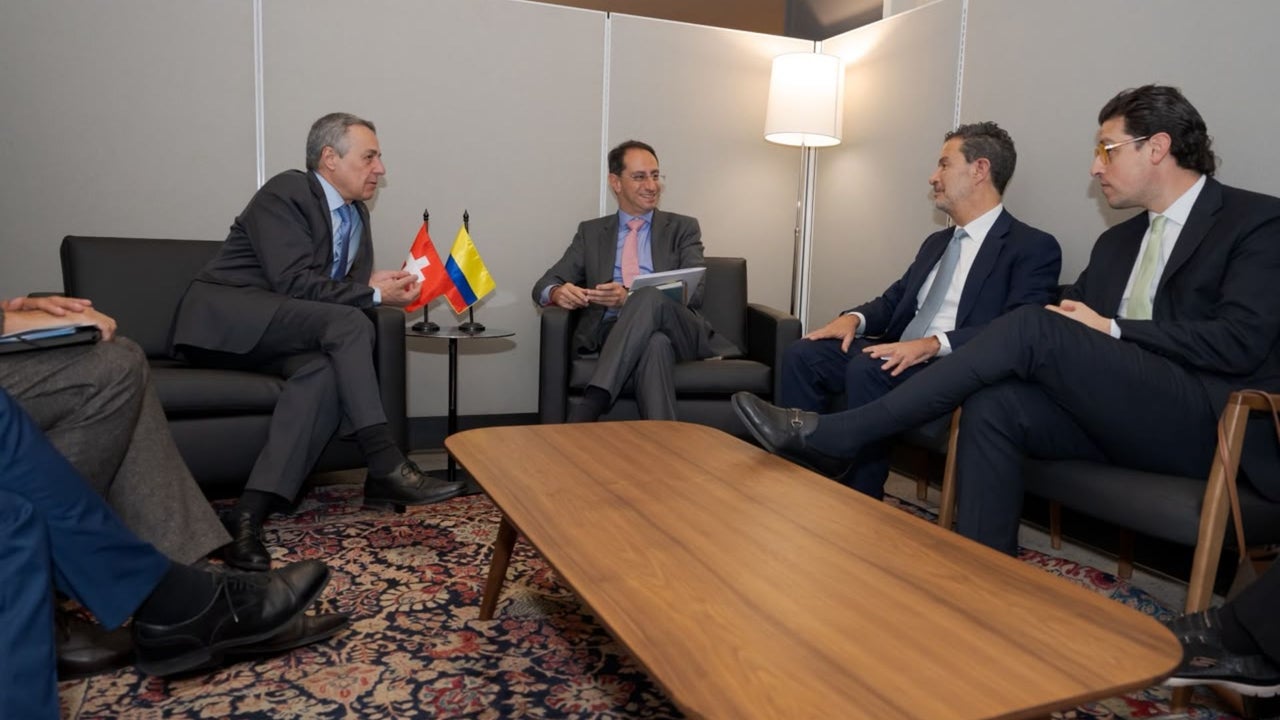 Colombia y Suiza avanzan en convenio de seguridad social y buscan ampliar inversiones: la firma está prevista para el próximo 19 de octubre | NTN24.COM