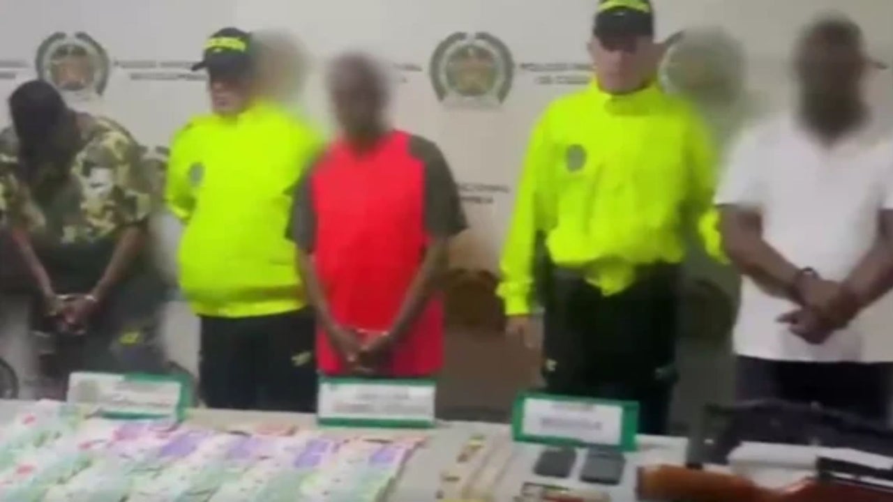Duro golpe a las finanzas del Clan del Golfo en Colombia: Ejército incauta 300 millones de pesos e insumos de minería ilegal tras operativo coordinado en Medellín, Juradó y Quibdó | NTN24.COM