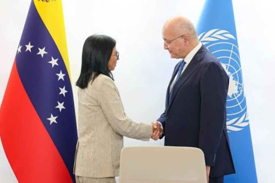 ACNUR aborda con Delcy Rodríguez retorno voluntario de venezolanos y recuperación tras terremotos | TalCual