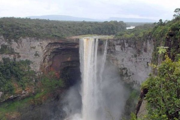 Venezuela reitera su rechazo al laudo de hace 127 años que otorgó el Esequibo a Guyana – bancaynegocios.com