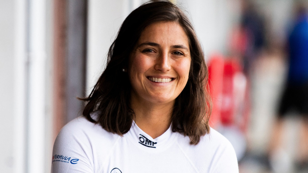 La piloto colombiana Tatiana Calderón, la primera mujer en conquistar la Nascar Brasil | NTN24.COM