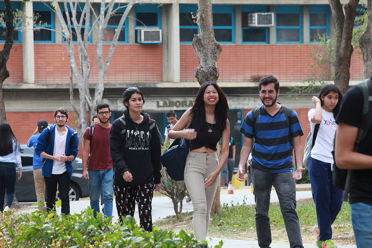 Hasta $300 mensuales necesita un universitario para estudiar