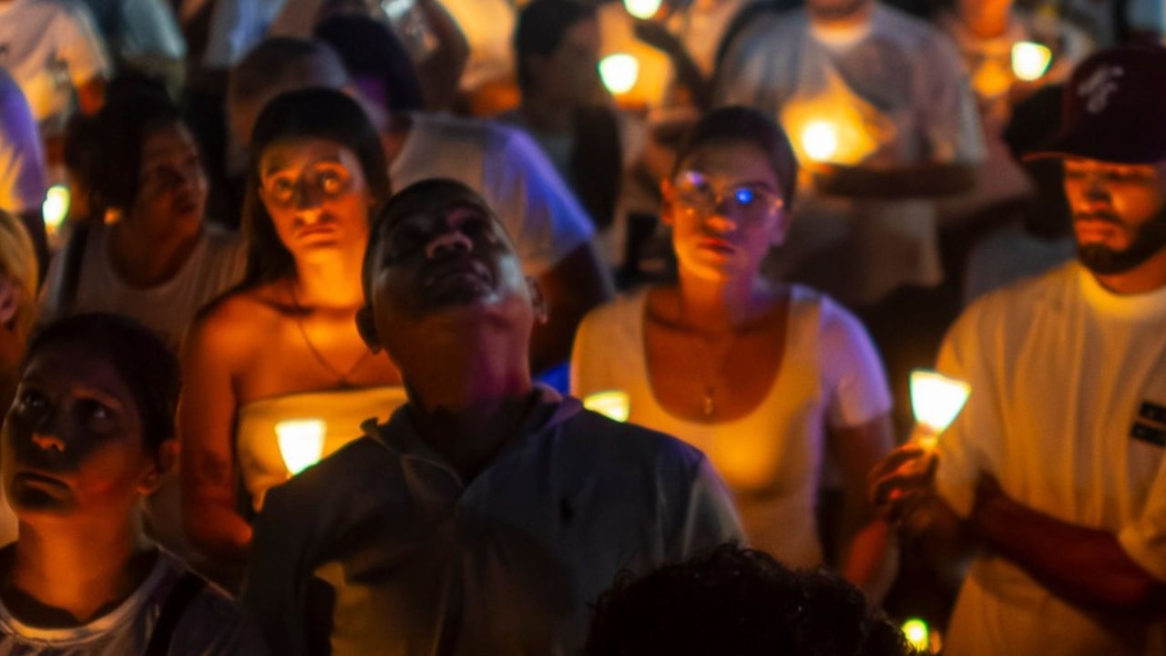Voluntarios recuperan otros cuatro cuerpos en Residencias Caribe, La Guaira, a más de tres meses del doblete sísmico que enlutó a Venezuela | NTN24.COM