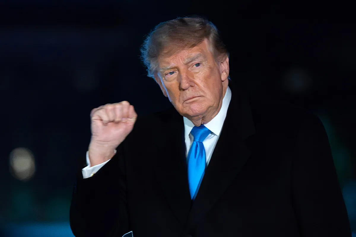 Donald Trump dice que EEUU retiró los bombarderos de Reino Unido tras “algunas amenazas”