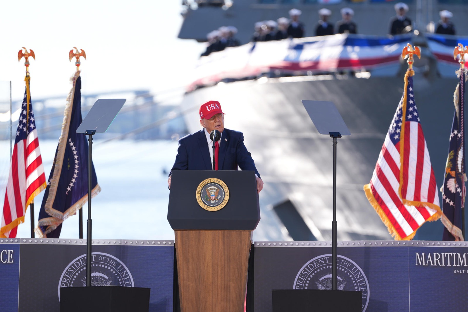 Trump volvió a defender los beneficios económicos de la relación petrolera entre EEUU y Venezuela