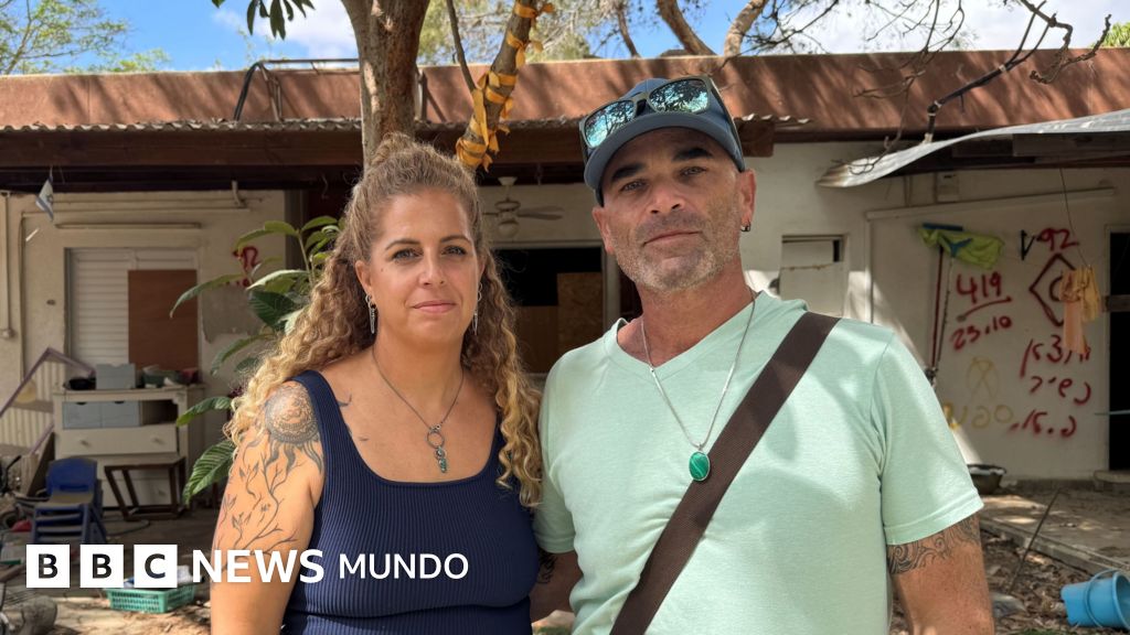 “Uno de cada cuatro de nosotros fue secuestrado o asesinado”: cómo intentan reconstruir sus vidas los residentes de un kibutz israelí devastado por los ataques de Hamás del 7 de octubre – BBC News Mundo