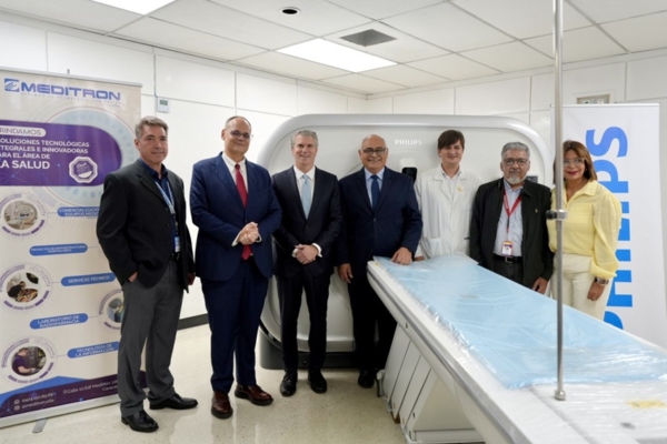 Subsecretario de Comercio de EEUU visitó el Hospital Vargas de Caracas para conocer los equipos médicos de Philips – bancaynegocios.com