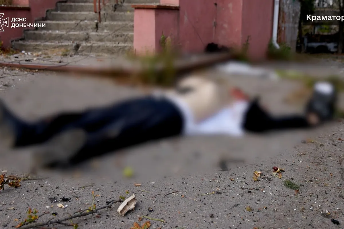 Decenas de muertos por las calles tras un ataque ruso en una parada de autobús en Ucrania