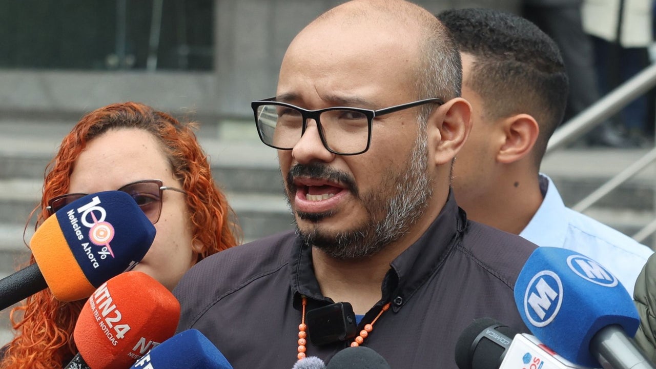 “Solamente por defender derechos humanos me pasó esto”: periodista venezolano Carlos Julio Rojas tras recibir sentencia absolutoria que le devuelve la libertad plena | NTN24.COM