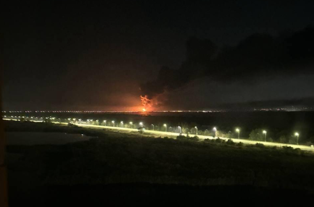 Ucrania atacó terminal petrolera rusa tras acuerdo alcanzado entre Trump y Putin (VIDEO)