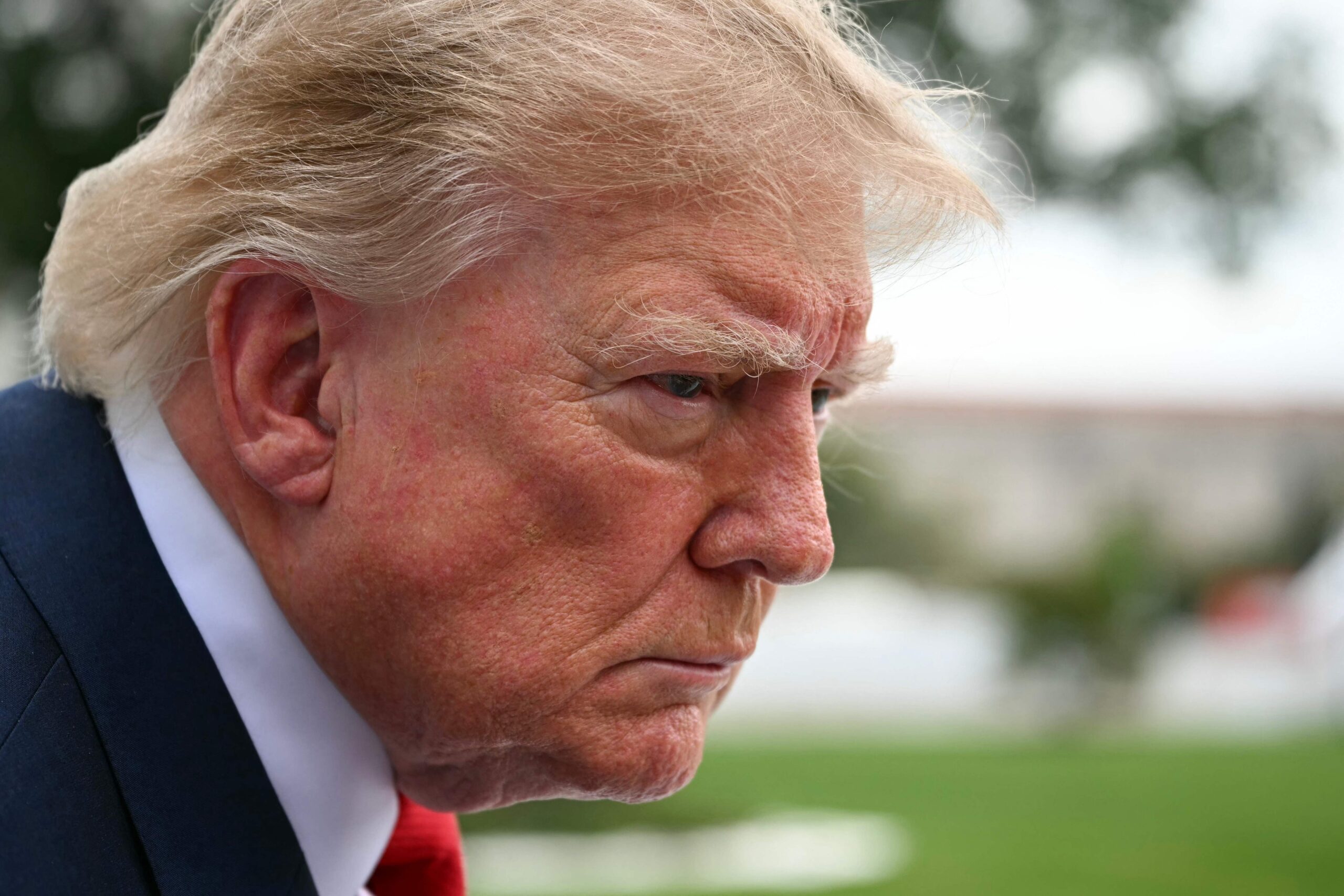 Trump rompe con Zelenski: «Es hora de que Ucrania tenga un nuevo presidente»