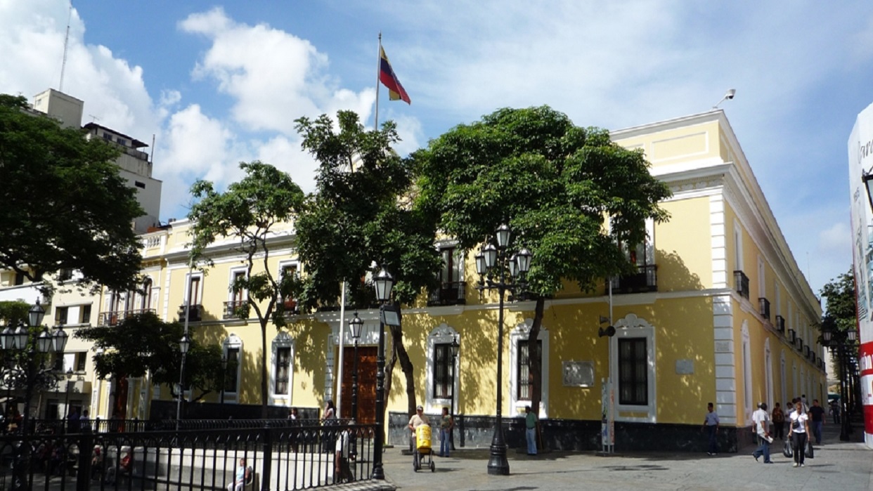 Gobierno venezolano esta dispuesto a acompañar a Chile tras aluvión que dejó más de 2.000 afectados