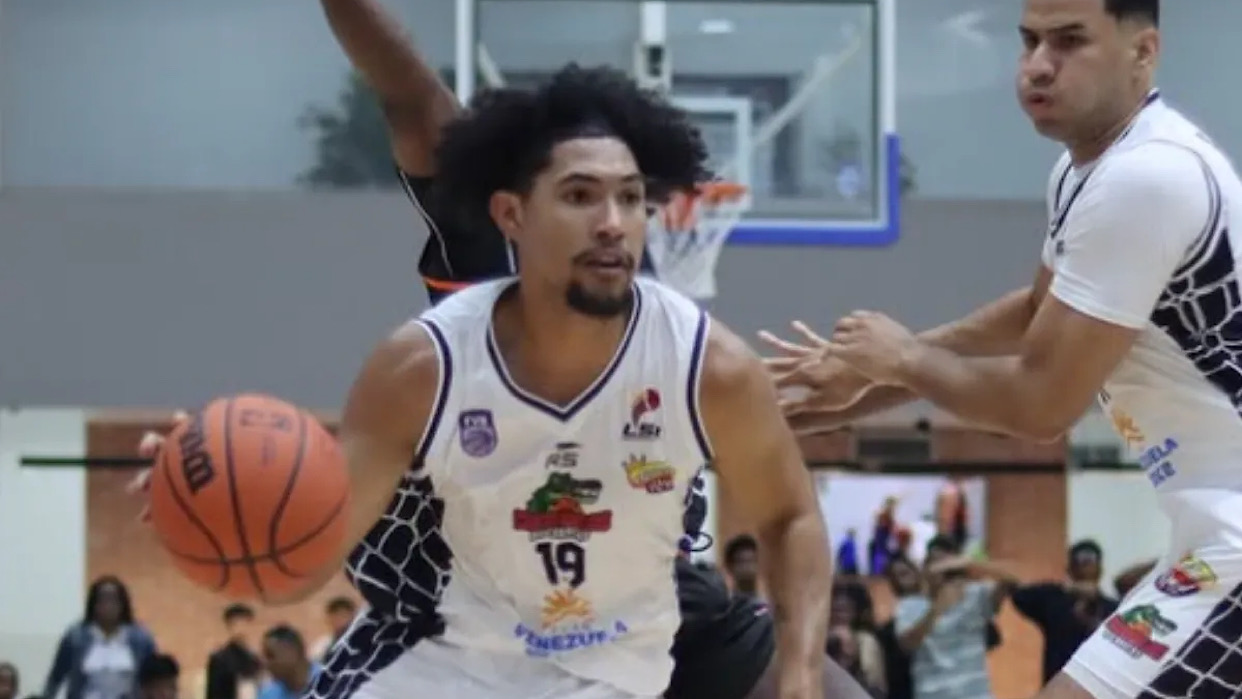 Cocodrilos de Caracas se impone a Costaneros 63-57
