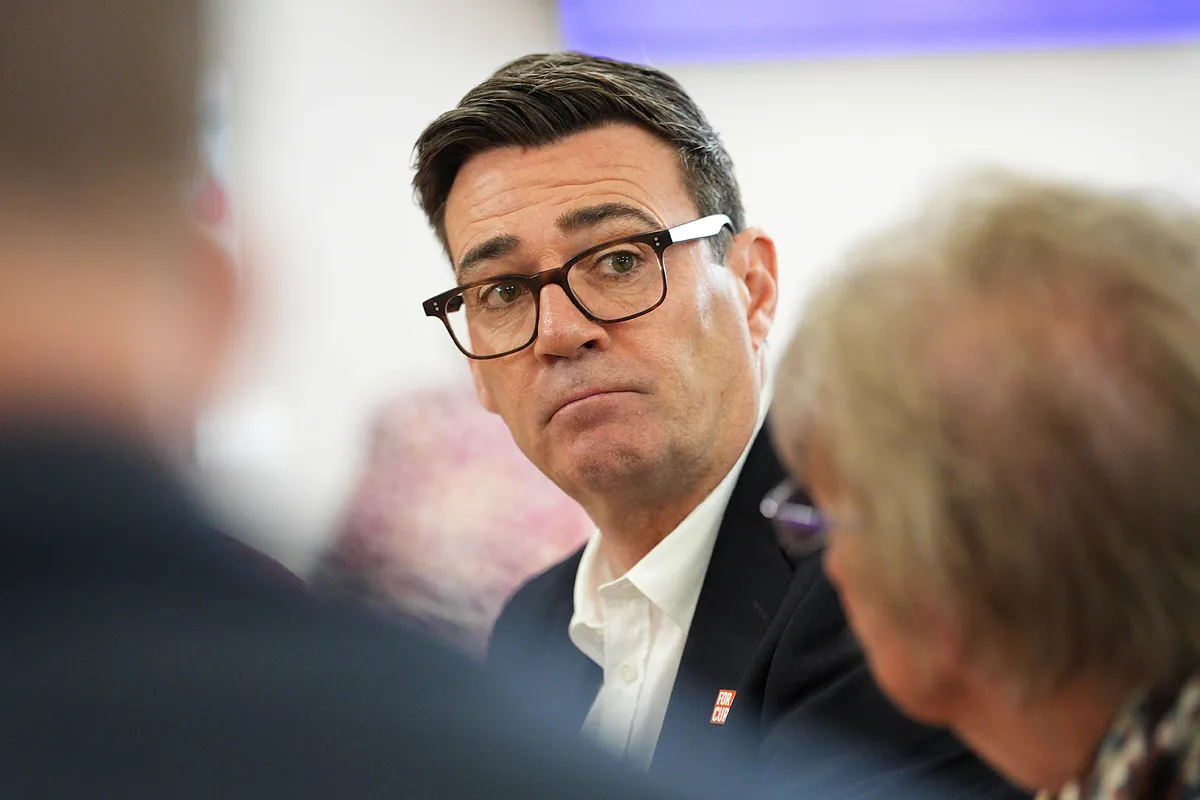 Burnham llama a Rusia “enemigo” y acusa a Moscú de haber interferido en el referéndum del Brexit