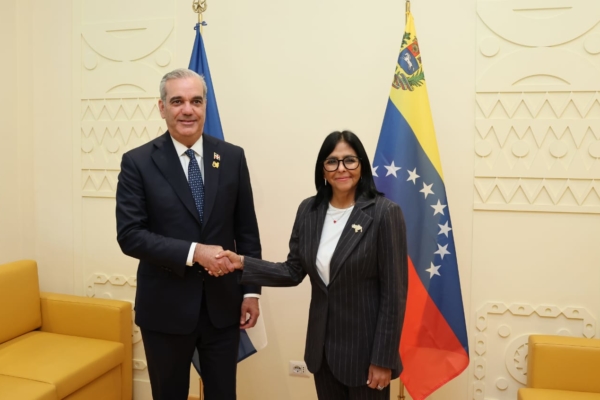 Venezuela y República Dominicana evalúan reanudar las compras directas de combustibles – bancaynegocios.com