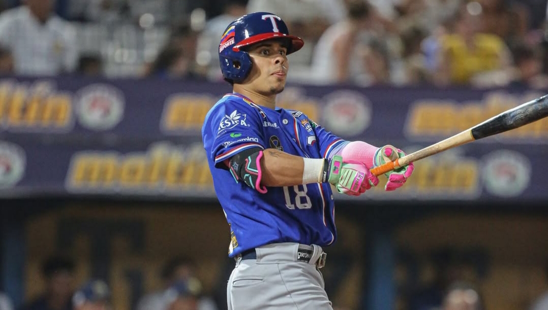 Tiburones de La Guaira debuta con triunfo en la jornada inaugural de la LVBP y asume el liderato