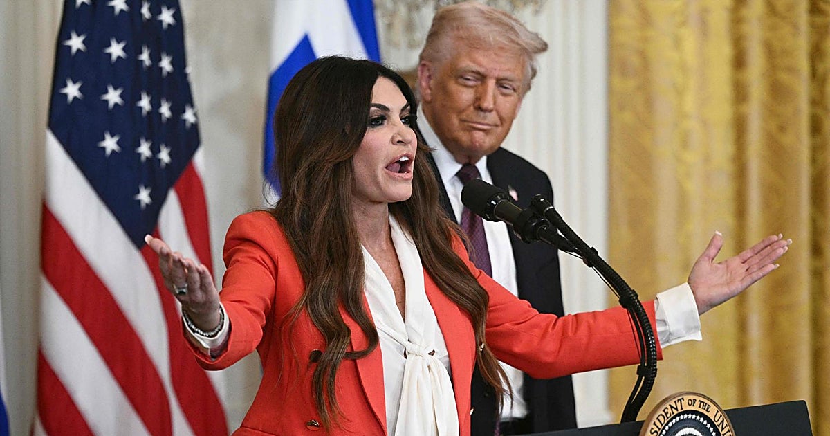Entre acusaciones de corrupción, Trump fuerza la dimisión como embajadora en Grecia de la expareja de su hijo mayor