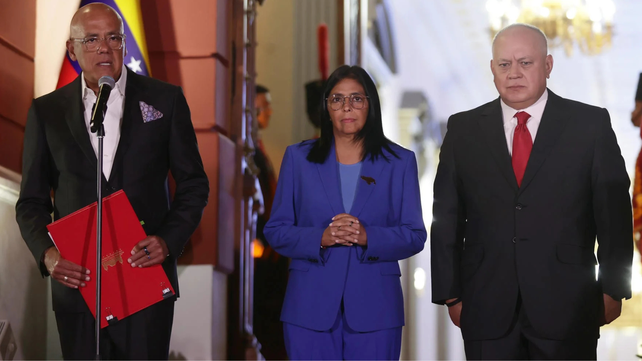 “Muchos siguen manejando estructuras de poder”: analista sobre conspiradores del régimen venezolano | NTN24.COM