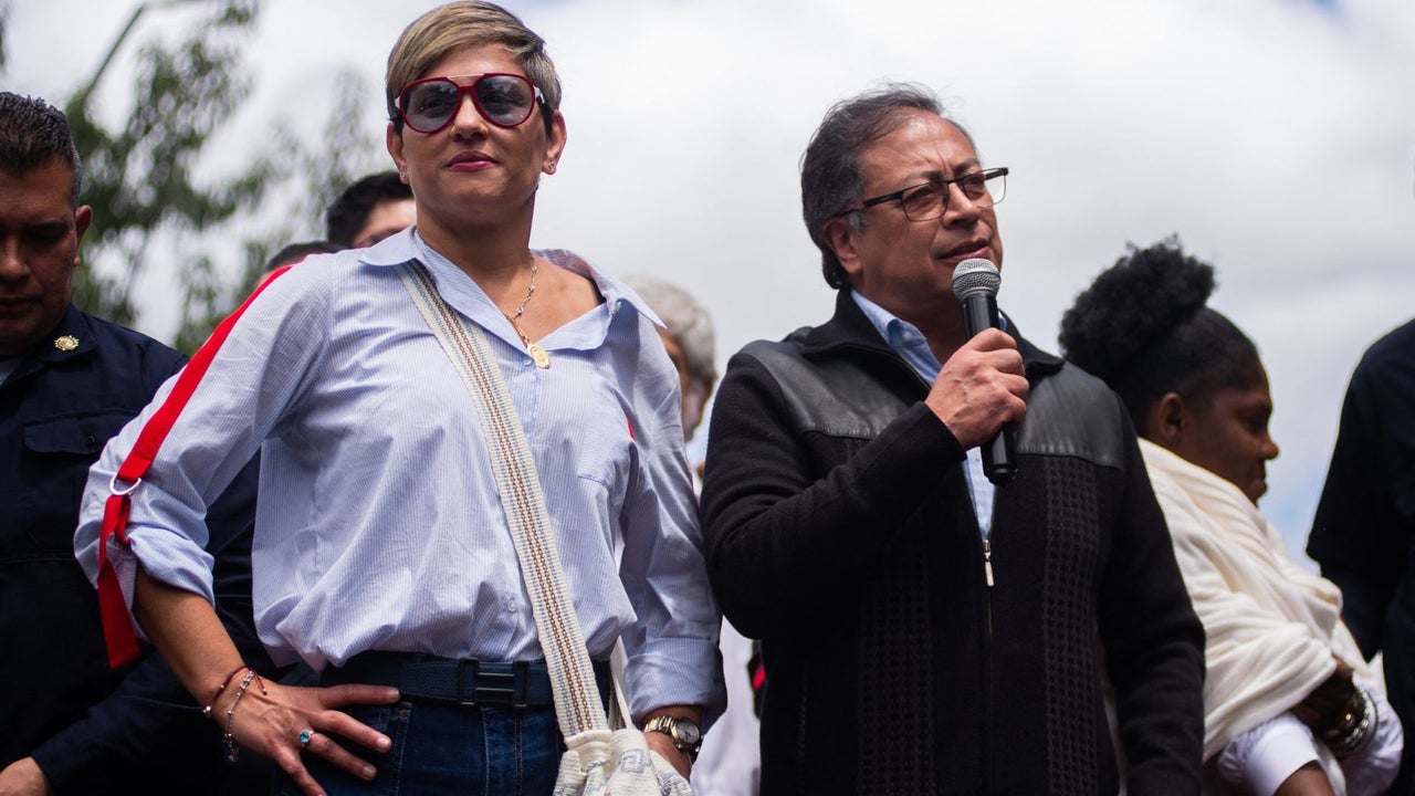 “Tendrá que dar las evidencias en Colombia o en Estados Unidos”: asegura el abogado de Eva Ferrer, quien señala a Verónica Alcocer de tráfico | NTN24.COM