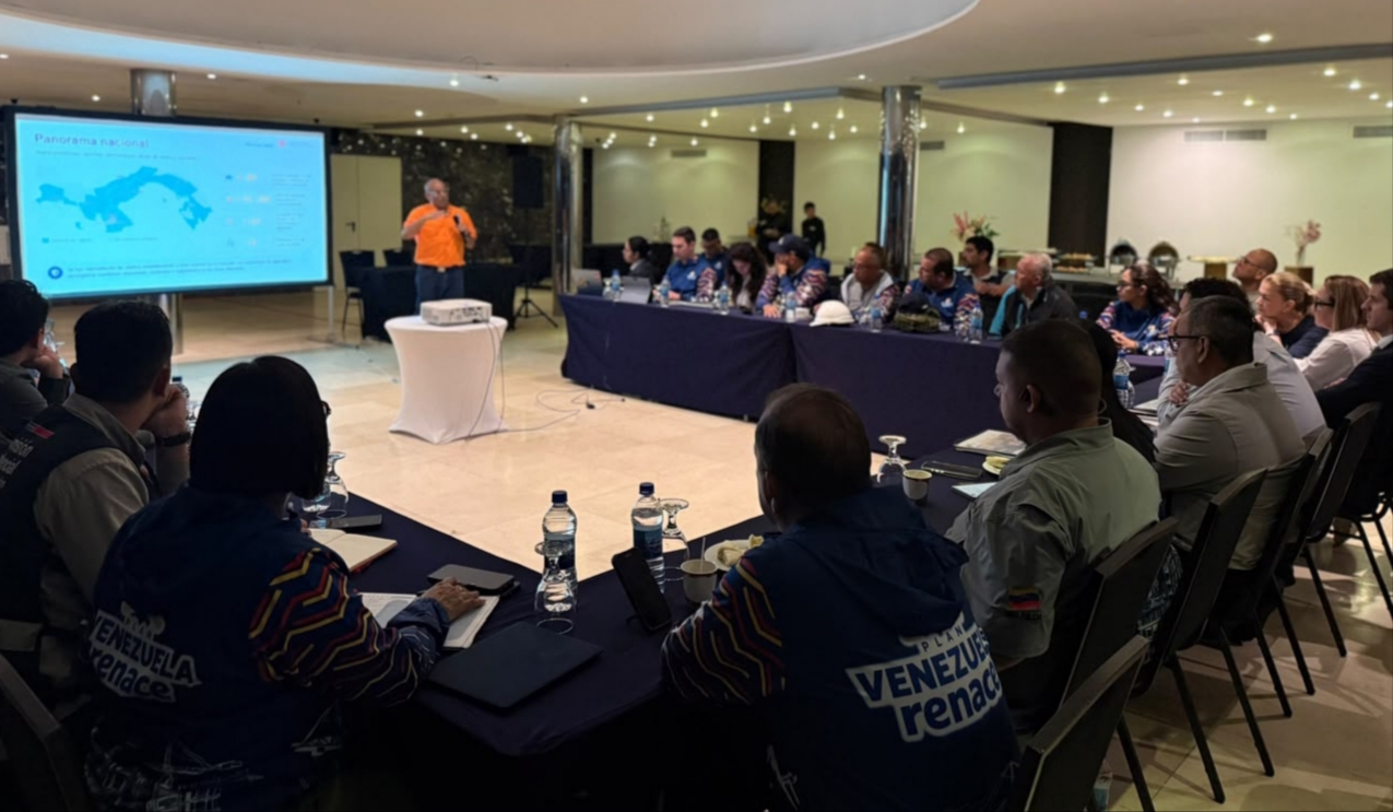 Delegación de Venezuela aporta conocimientos técnicos en Panamá tras el sismo