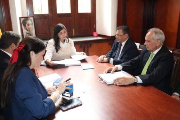 Entregan en la AN proyectos de leyes de Presupuesto Nacional, del BCV y de Endeudamiento para 2027 – bancaynegocios.com