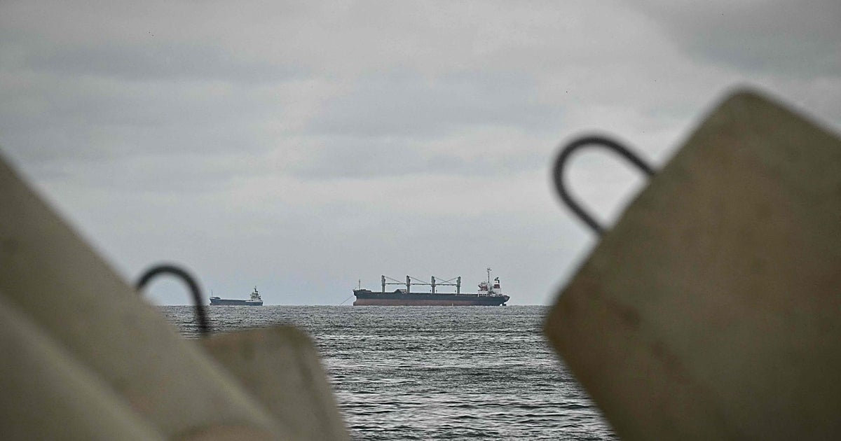 Rusia reivindica una ofensiva sobre dos cargueros ucranianos en el mar Negro