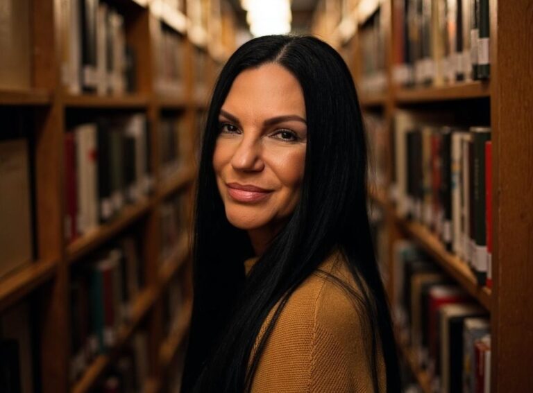 Venezolana Indira Páez presenta su segundo poemario