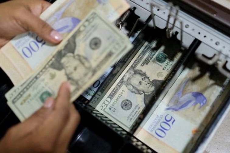 Dólar BCV no deja de golpear el bolsillo con su tendencia alcista y el euro se acerca a los 1.000 bolívares